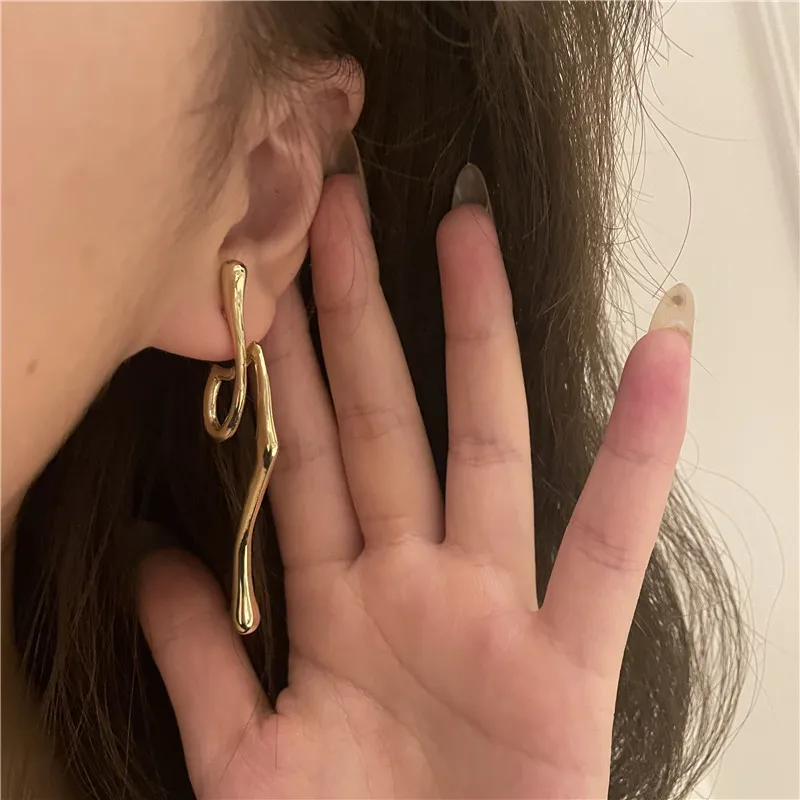 

Metal Retro Long Gold Earrings