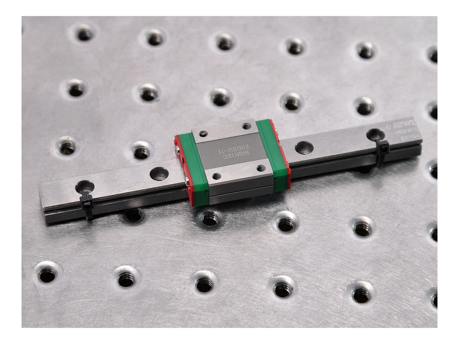 Рисунок 3 - Маленькая Точная направляющая MISUMI SSEB 10