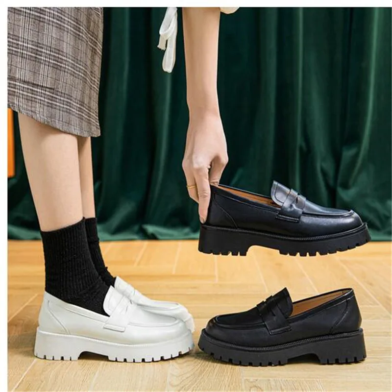 

Женские весенние туфли в британском стиле, новинка 2022, повседневные лоферы на толстой подошве в студенческом стиле, модная обувь из натуральной кожи для девочек