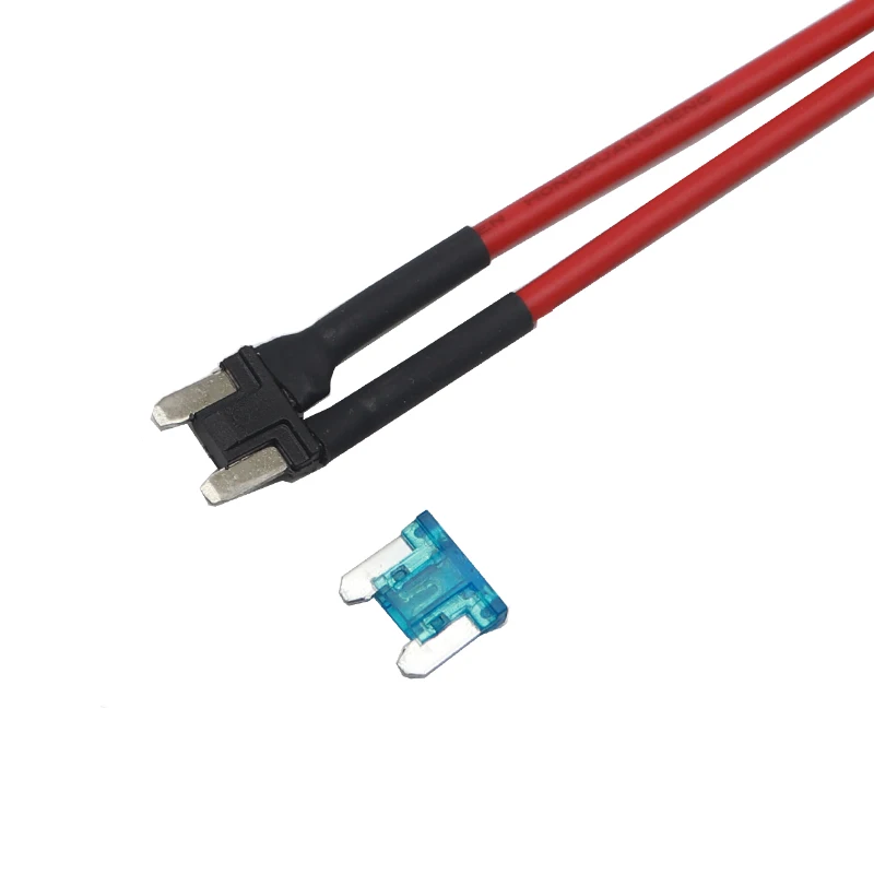 

Двойная автомобильная розетка с предохранителем