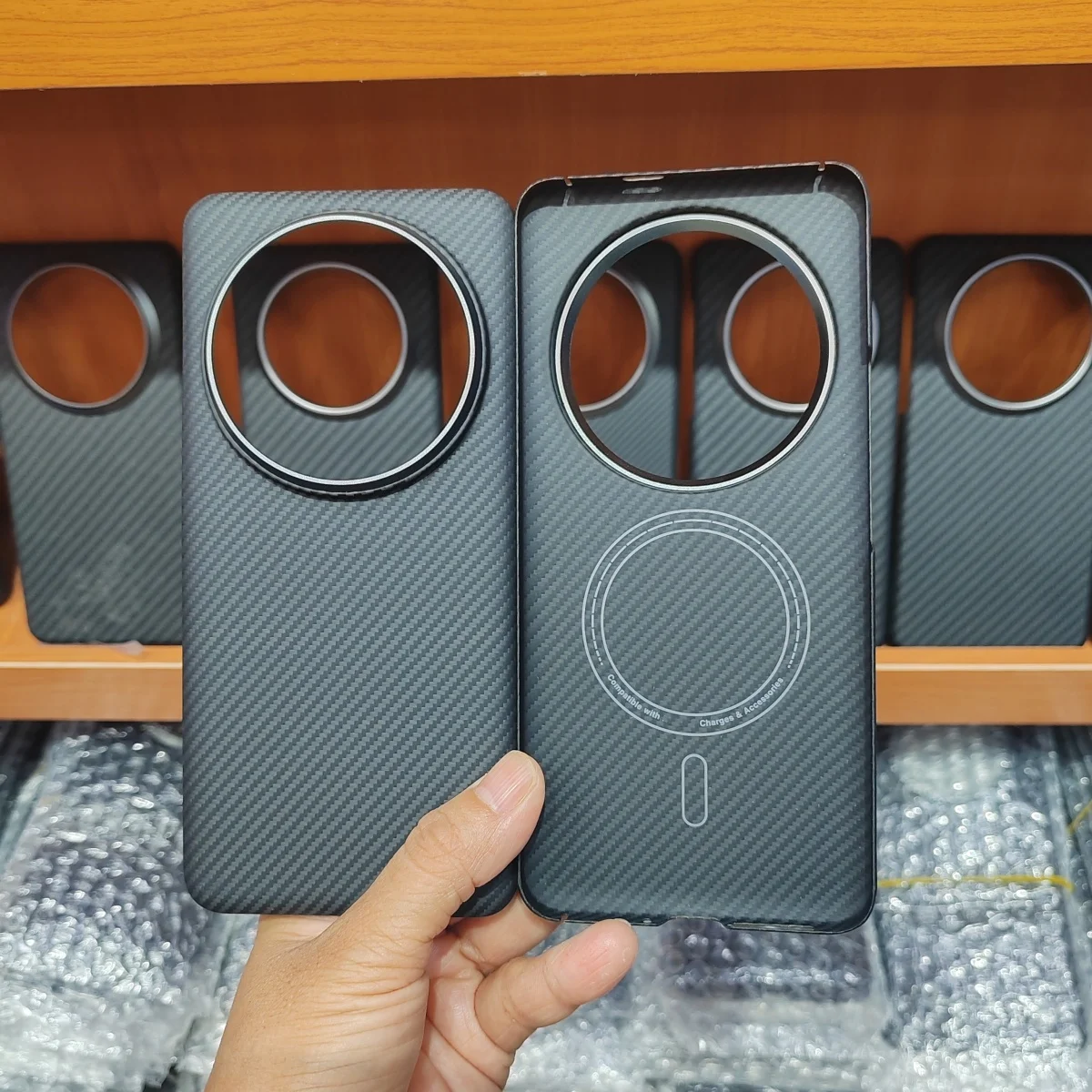 Магнитный чехол для телефона из настоящего углеродного волокна 600D Xiaomi 14 ультра