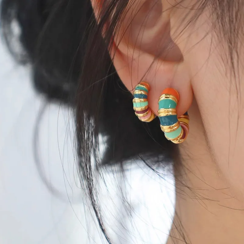 

Minar Personality Rainbow Conrast Color Enamel Chunky Earring for Women Gold Color Metal C Shape Circle Hoop Earrings Brincos