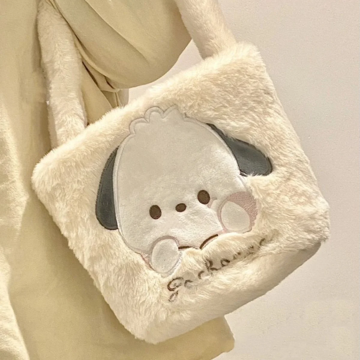 

Sanrio Melody Kuromi Soft and Cute Handbag Plush Cartoon Versatile Jk Lolita Cute Zero Wallet As A Birthday Gift for Children