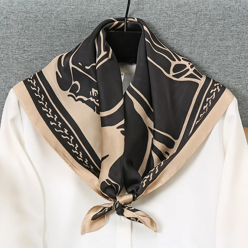 

2022 New 70x70 French Vintage Knight Horse Print Square Scarf Women's Fashion Luxury Headscarf Bib Bandana Turban Hijab Scarves