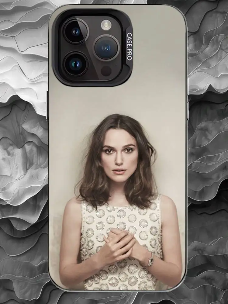 Фото Чехол для телефона K-Keira Knightley для iPhone 17 16 15 14 13 12 11 Pro Max Plus, серебристый матовый черный чехол №4