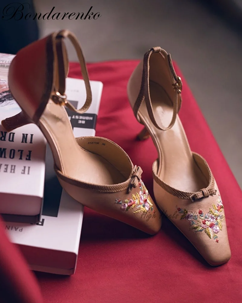 

Босоножки женские атласные с вышивкой, винтажные элегантные туфли-лодочки на среднем каблуке, ремешок на щиколотке, ручная работа, Цвет телесный, модель 2023, на лето