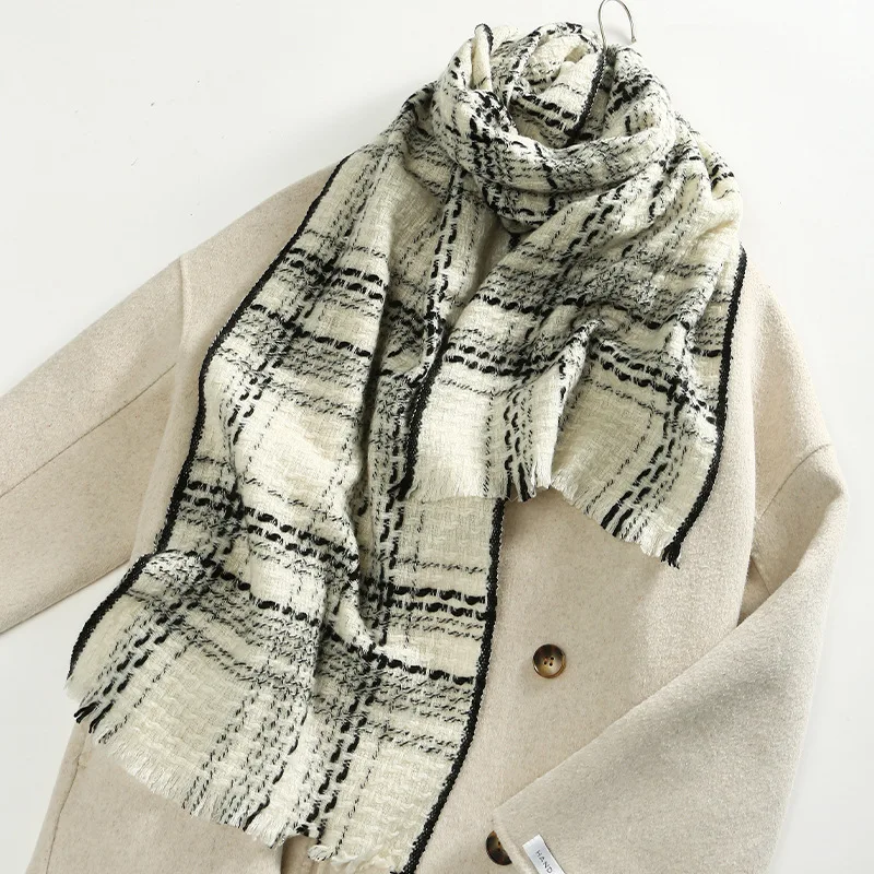 Рисунок 2 - Женский кашемировый шарф черно-белый