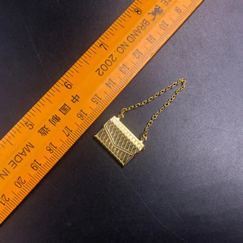 

1/6 modern trend female soldier fashion handbag wallet handbag metal model collection display