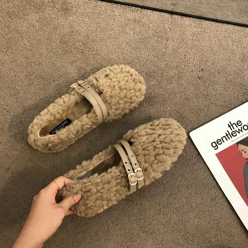 Женские замшевые туфли на плоской подошве с круглым носком и бантом-бабочкой