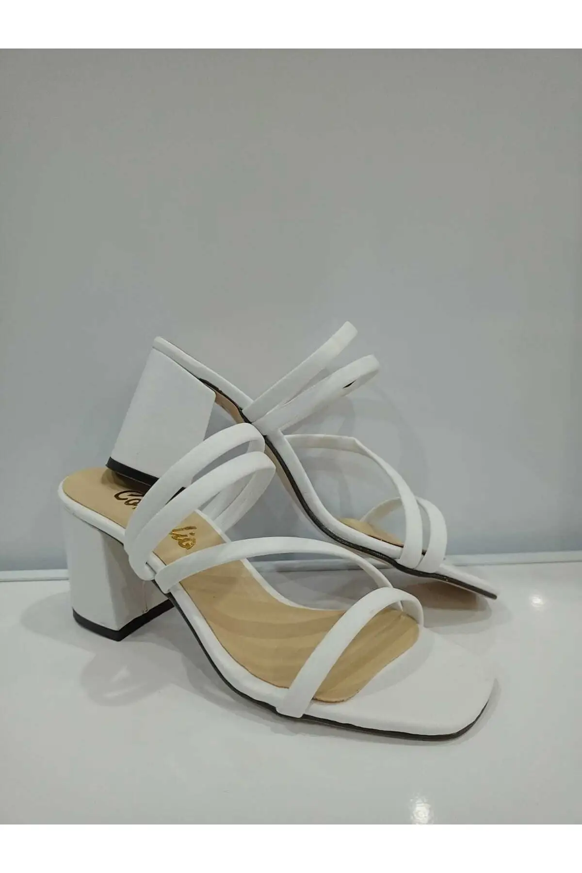 

Cross band white heels slippers
