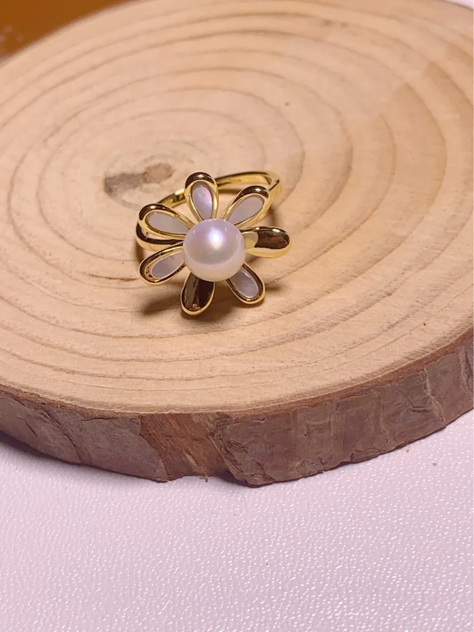 

Freshwater pearl ring shell ring contracted joker little Daisy flowers