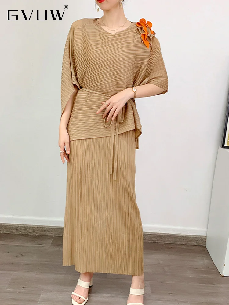 

GVUW Appliques Pleated 2 Pieces Set Women O-neck Long Sleeevs Tops High Waist Slim Belt Dress Female Clothing 2023 New 17G1585
