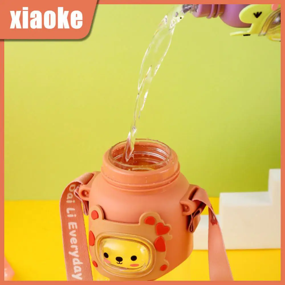 

2023 Backpack Drinking Cup New Water Bottle Mug With Straw Plastic Sippy Cup Hot 600ml Children's Portable Cartoon Drinking Tool