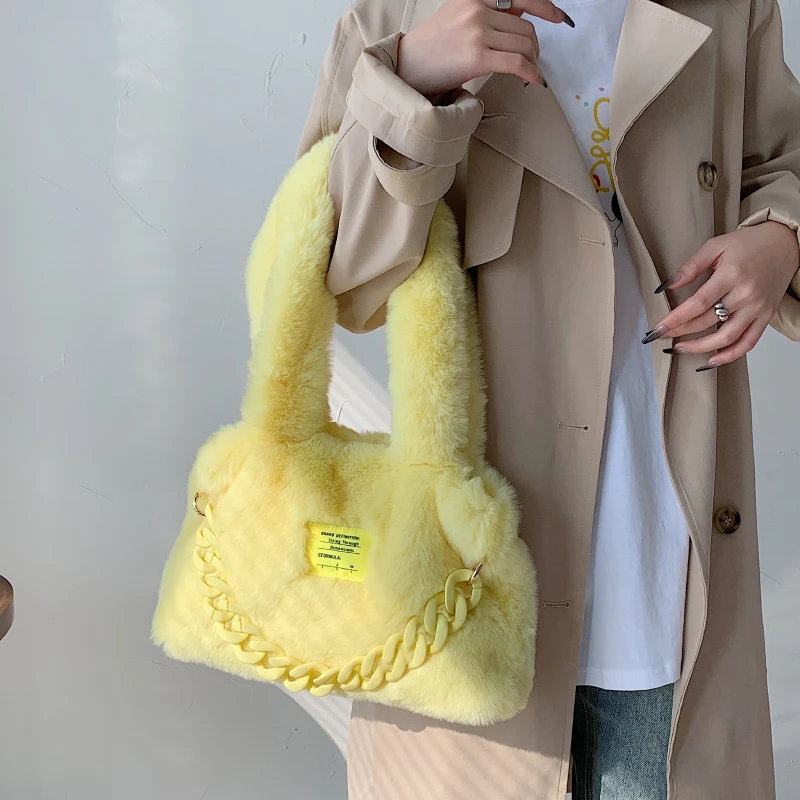 

Soft Touch Shoulder Bags for Women 2023 New Trend Winter Korean Fashion Faux Fur Ladies Handbags Thick Chian Candy Color Bag