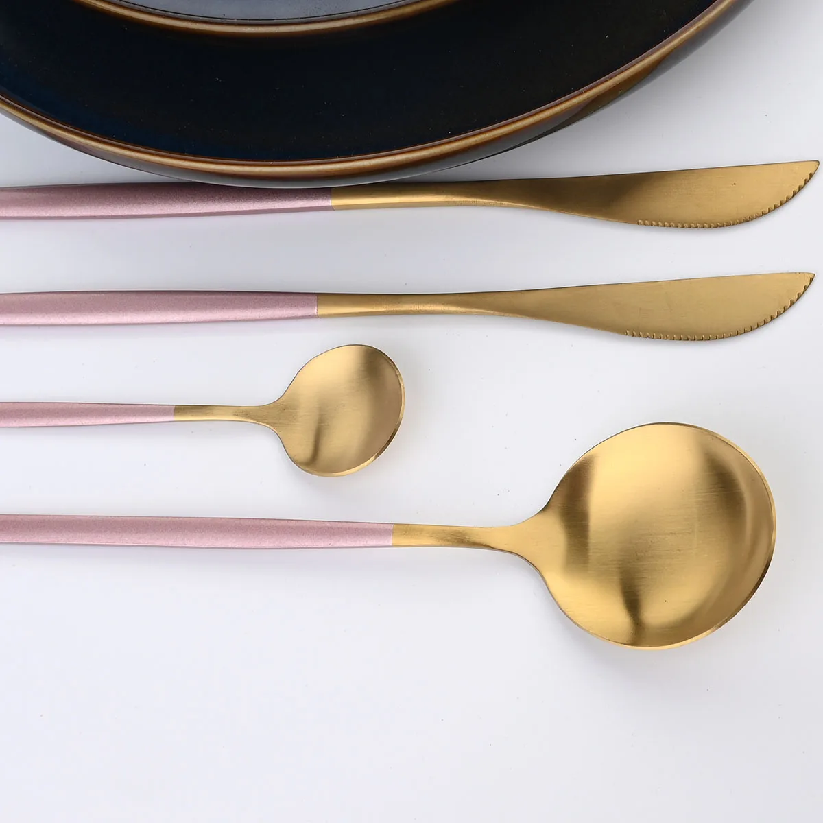 Набор столовых приборов из нержавеющей стали под розовое золото 24 шт. | Дом и сад