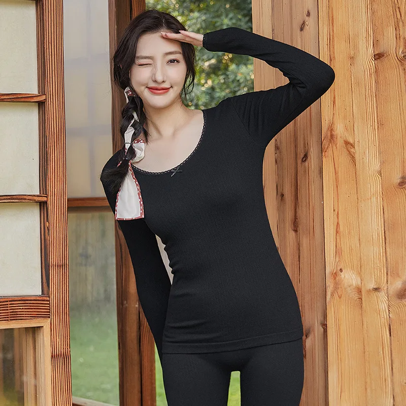 Autumn and winter new thermal underwear of warm German velvet ladies with velvet and thick lace round neck long Johns set