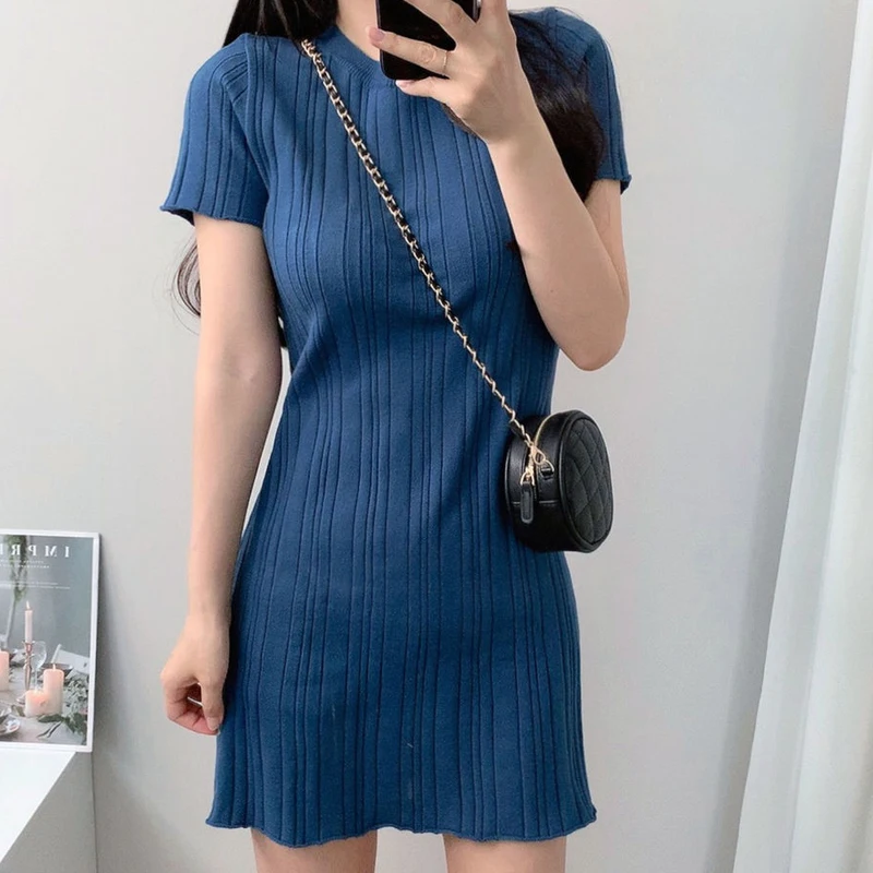 

Korean Version Commuter Knitted Ice Silk Solid Color Round Neck Summer New Beautiful Feminine Short-Sleeved Fashion A-Line Dress
