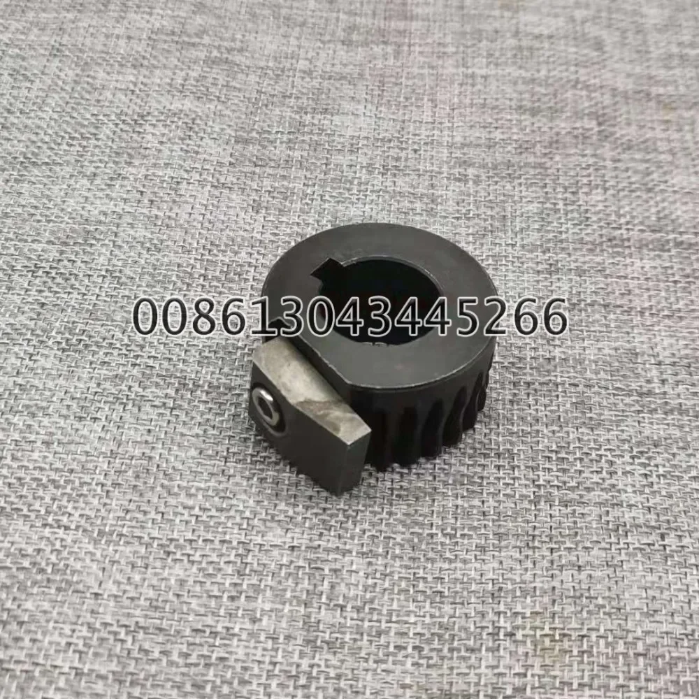 Фото Турбинный червячный редуктор Heidelberg CD102 (группа маслопроводов) 66.006.029 C5.006.409F C5.006.408F №3