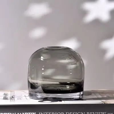 

Классическая стеклянная ваза