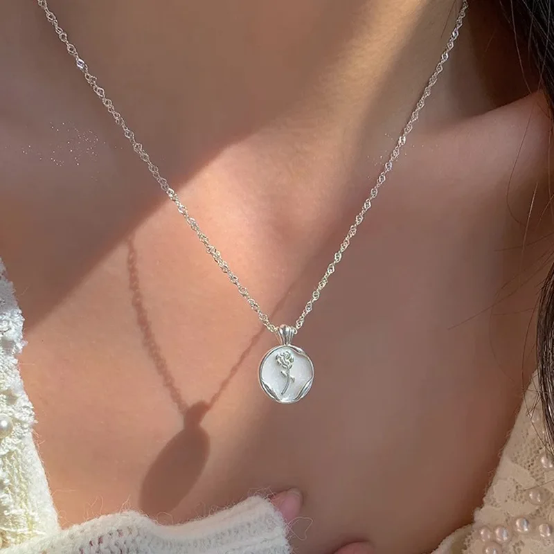 

New Trendy Fashion Silver Color Classic Rose Flower Pad Elegant Pendant Necklace for Women Girl Jewelry Dropship Wholesale
