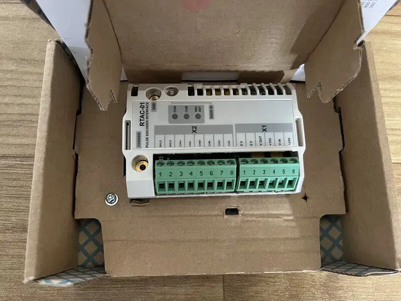 Фото Новый оригинальный интерфейсный модуль ABB Bus Adapter Pulse Code Interface Module RTAC-01 доступен на складе. №2