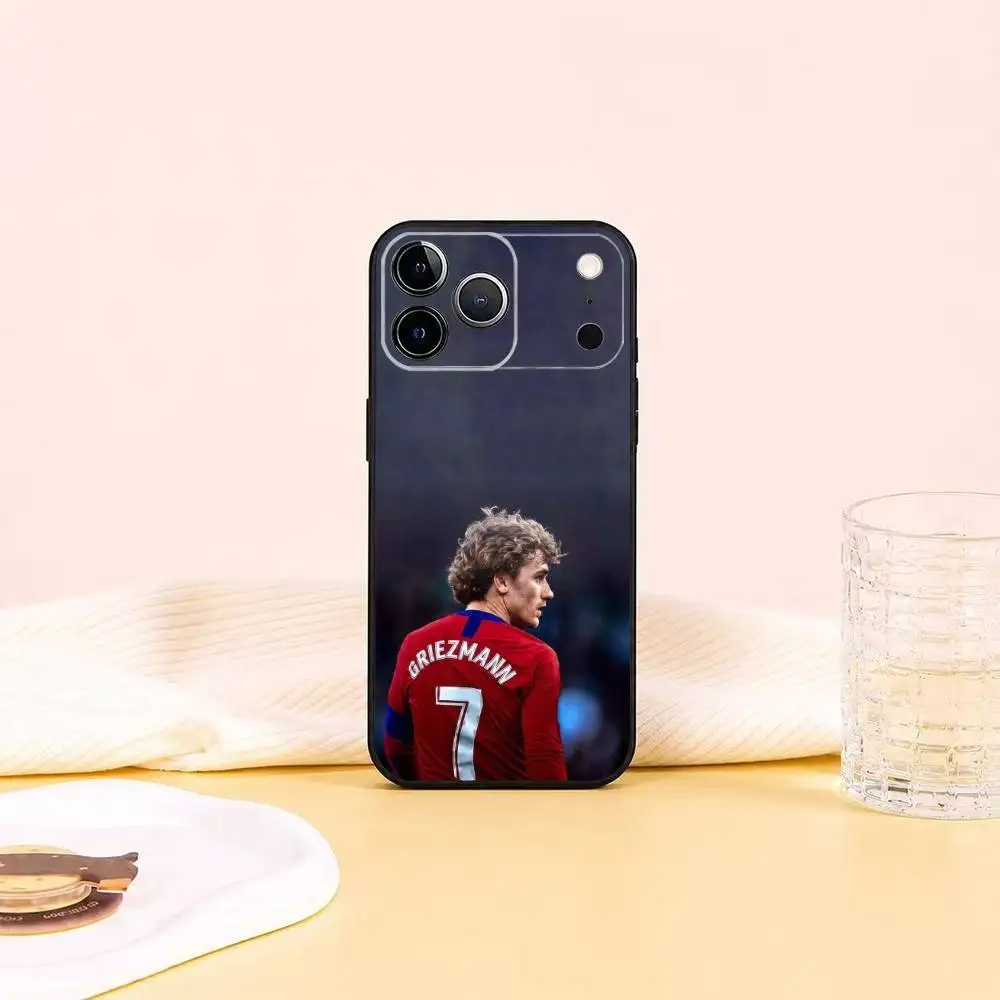 Фото Чехол для телефона с изображением футболиста Антуана Гризманна для iPhone 17, 16, 15, 14, 13, 12, 11 Plus, Pro Max, XS, мягкий силиконовый черный чехол №2