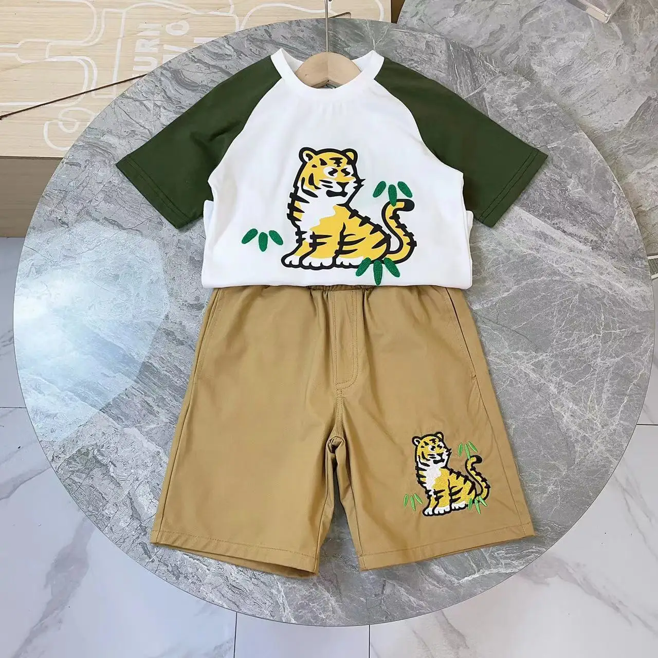 

High end children's wear 2023 new boys' suit cotton summer T-shirt tiger pattern design summer casual shorts for girls 2-piece