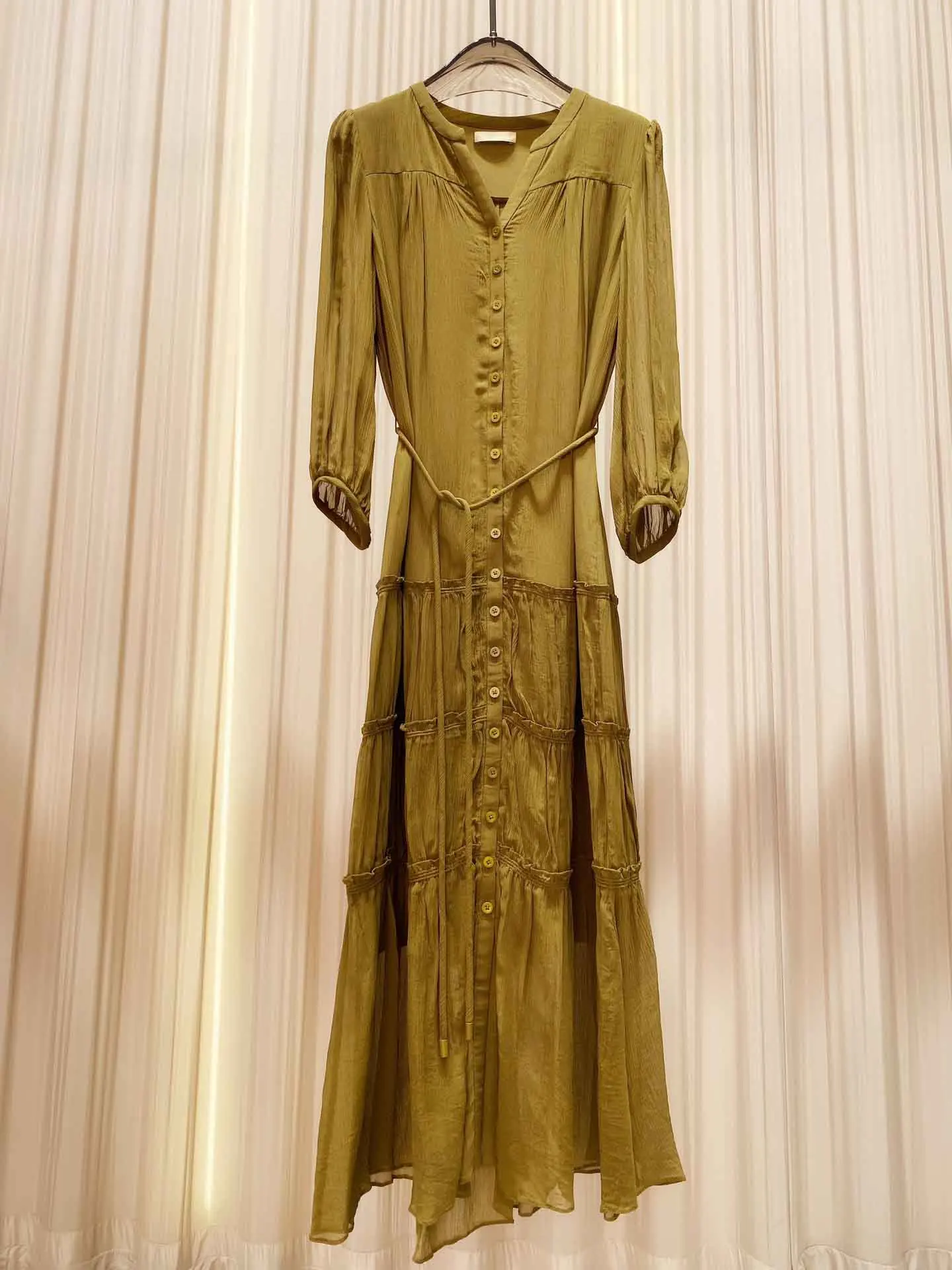 

New cake dress style novel and unique design lace-up waist collection effect is very good