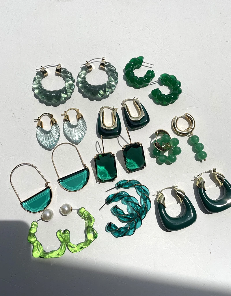 

New Green Fashion Transparent Geometric Resin Twisted Round Big Round Earrings, Suitable for Female Fashion Girls Jewelry Gifts