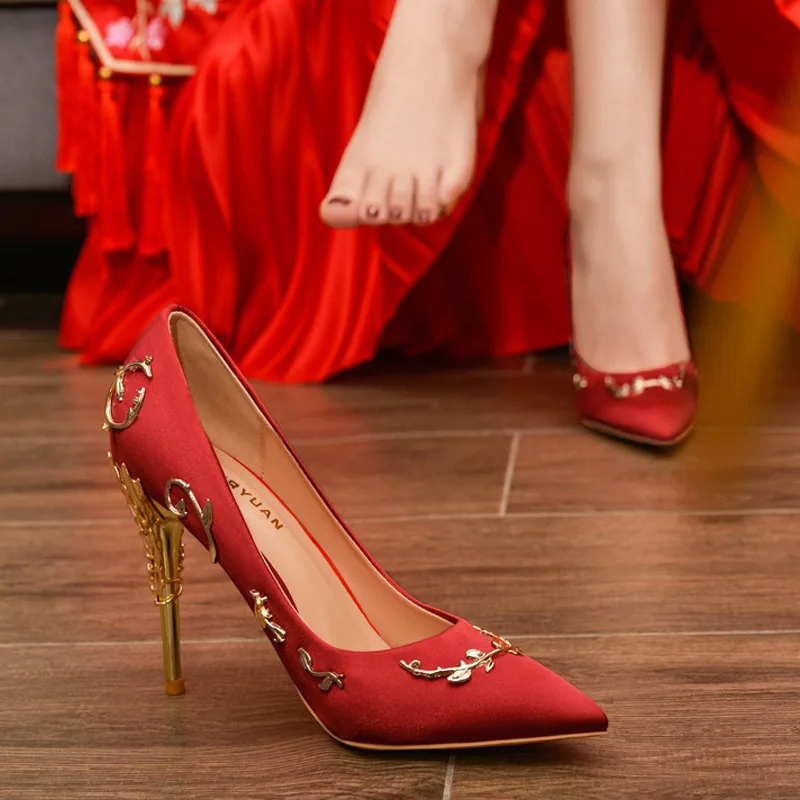 

Pointed High Heels Women's Stiletto Heel Metal Decorative Shallow Mouth Pumps Xiuhe Dress Red Bridal Wedding Shoes high heel