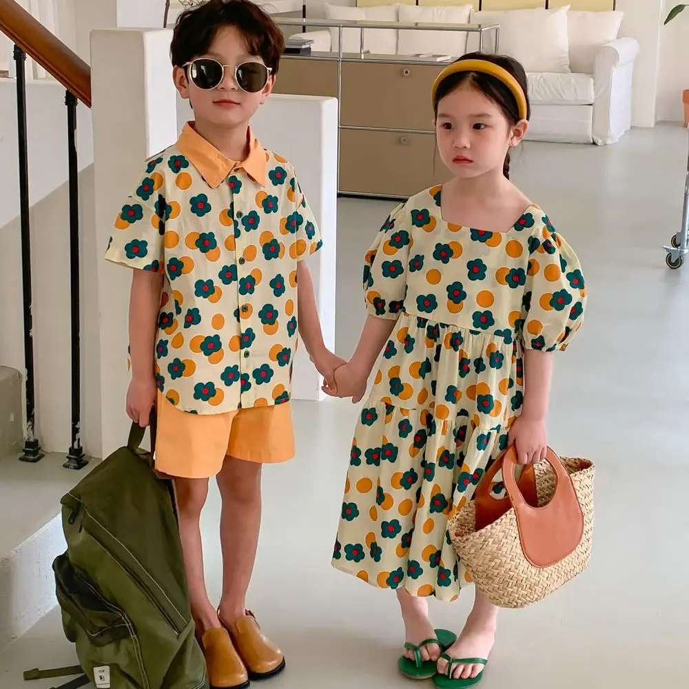 

Children's Siblings Costume 2023 Summer Boys' and Girls' Contrast Color Flower Puff Sleeve Dress Short Sleeve Shorts Suit