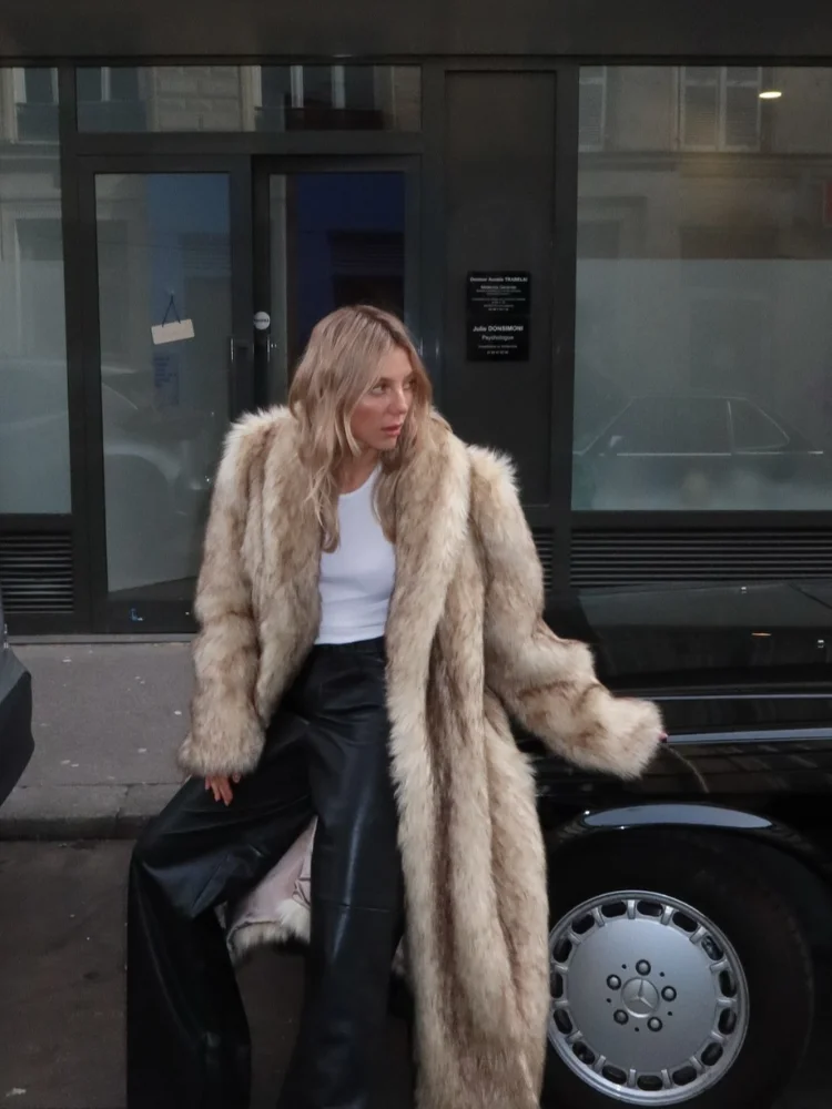 Женская куртка из искусственного меха