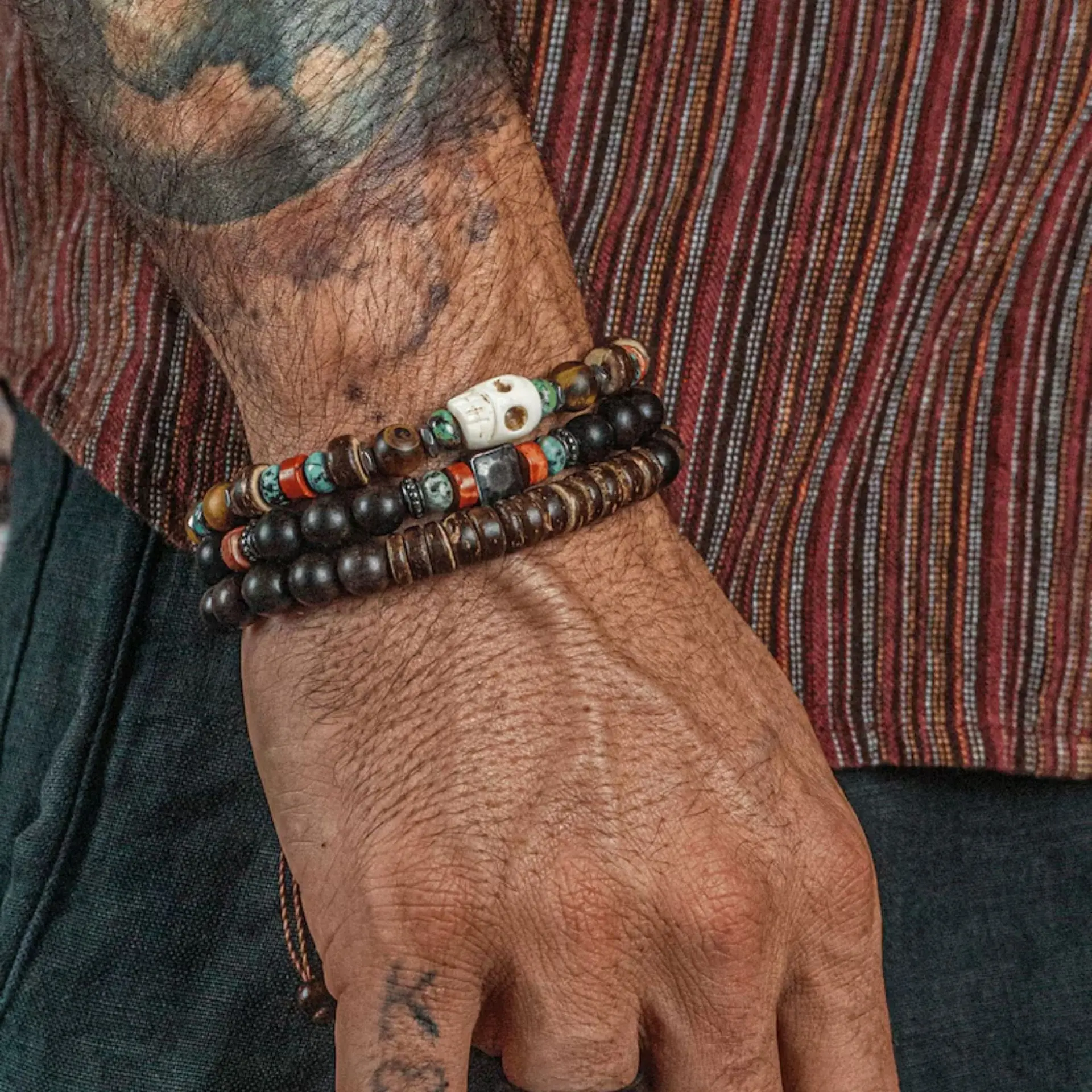 Винтажный браслет ручной работы с бусинами и черепом