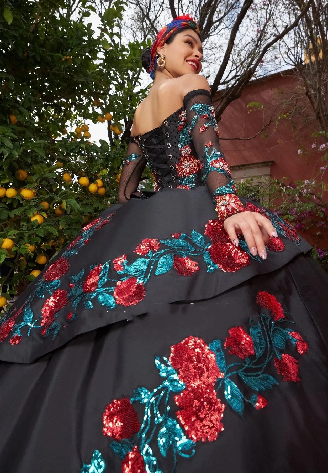 Черное платье Charro Quinceanera бальное с длинными рукавами тюлевые аппликации жемчуг
