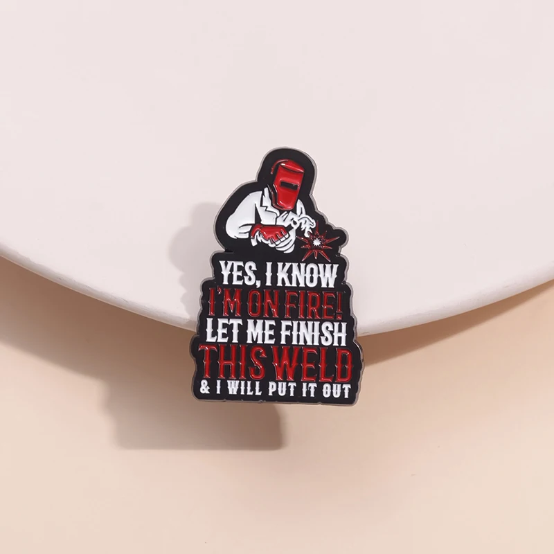 Забавная брошь в виде огнеупорного сварочного аппарата эмалированные булавки я