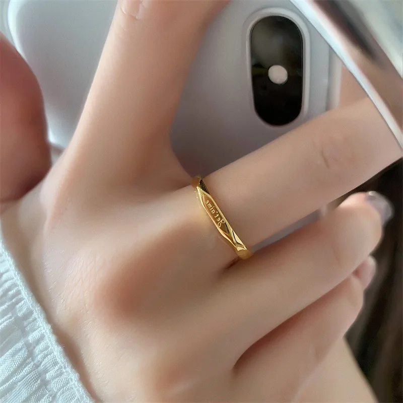 

Кольцо с надписью «Love You» из титановой стали-это новое украшение в 2022 году.