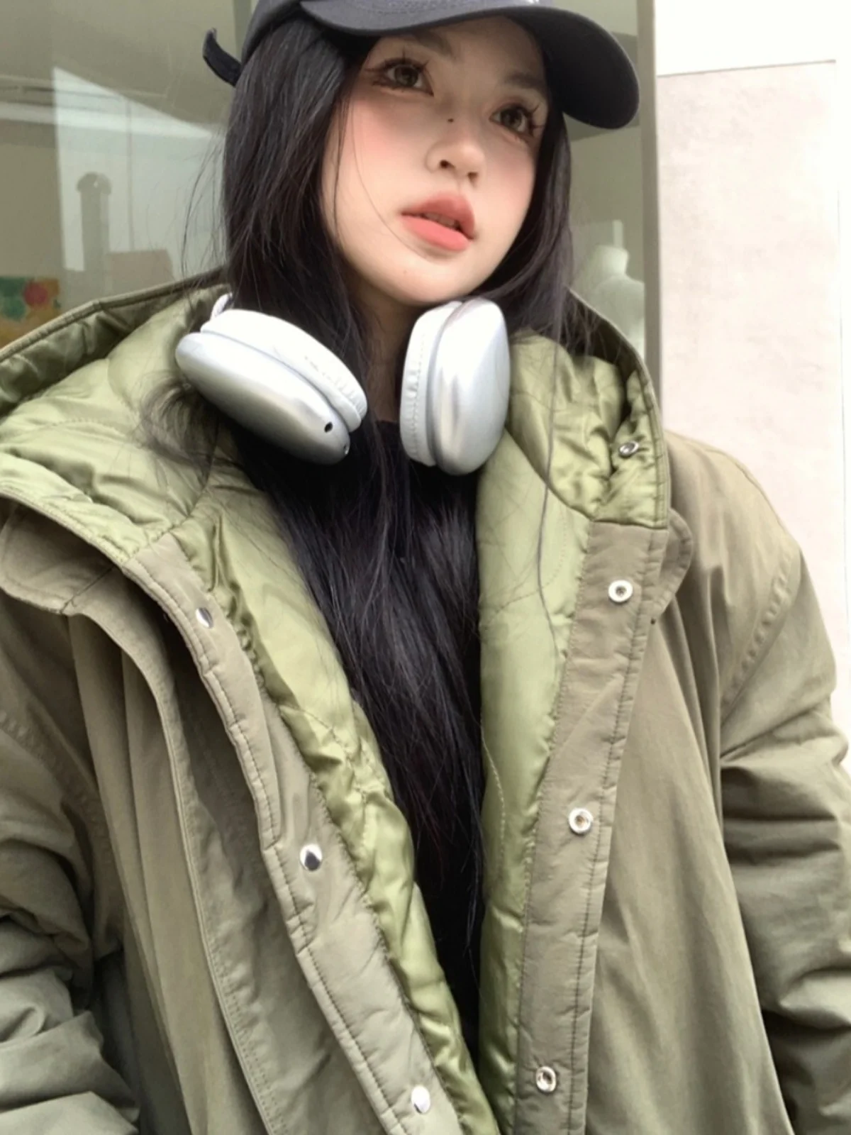 Теплая утолщенная куртка больших размеров на хлопковой подкладке верхняя одежда