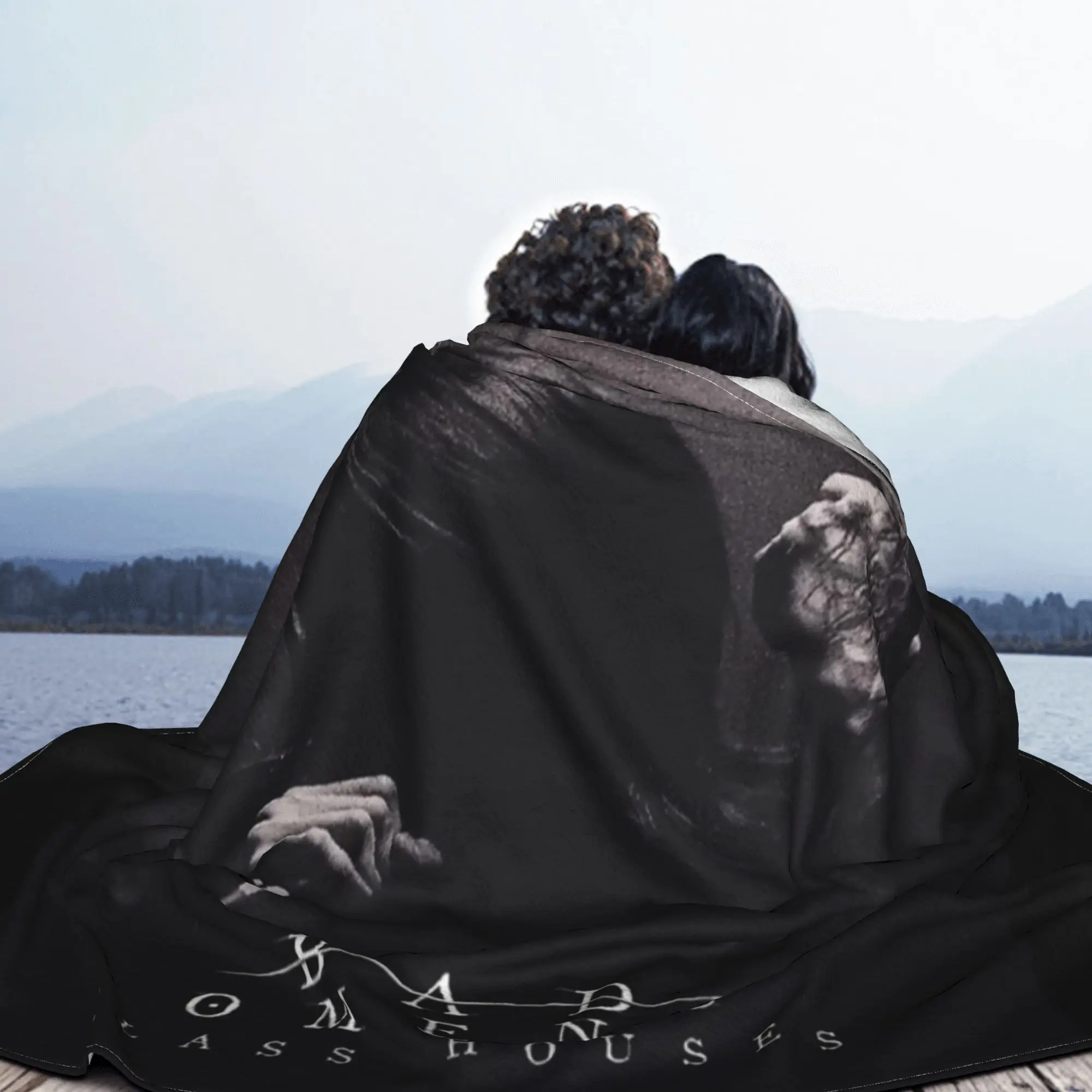 Фланелевое одеяло Bad Omens со стеклянными домиками рок-группа забавное для кровати