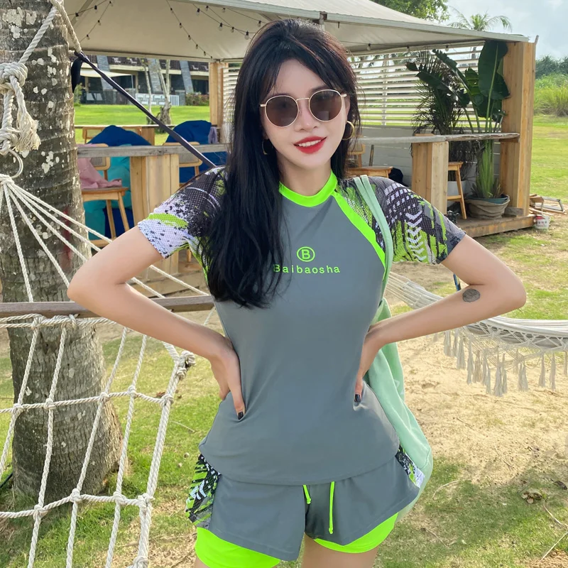 

2022 Newest Women Swimsuit Two Pieces Sports Beach Wear Short Sleeves+Short Pants Surfing Suit Summer Femmale Rashguards Maillot