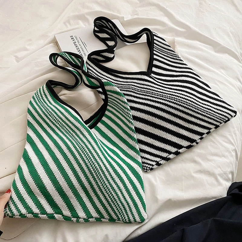 

2022 New Knitted Handbag For Women Fashion Striped Woolen Braid Shoulder Bag Female Big Boho Beach Tote Bag Winter Shopper Purse