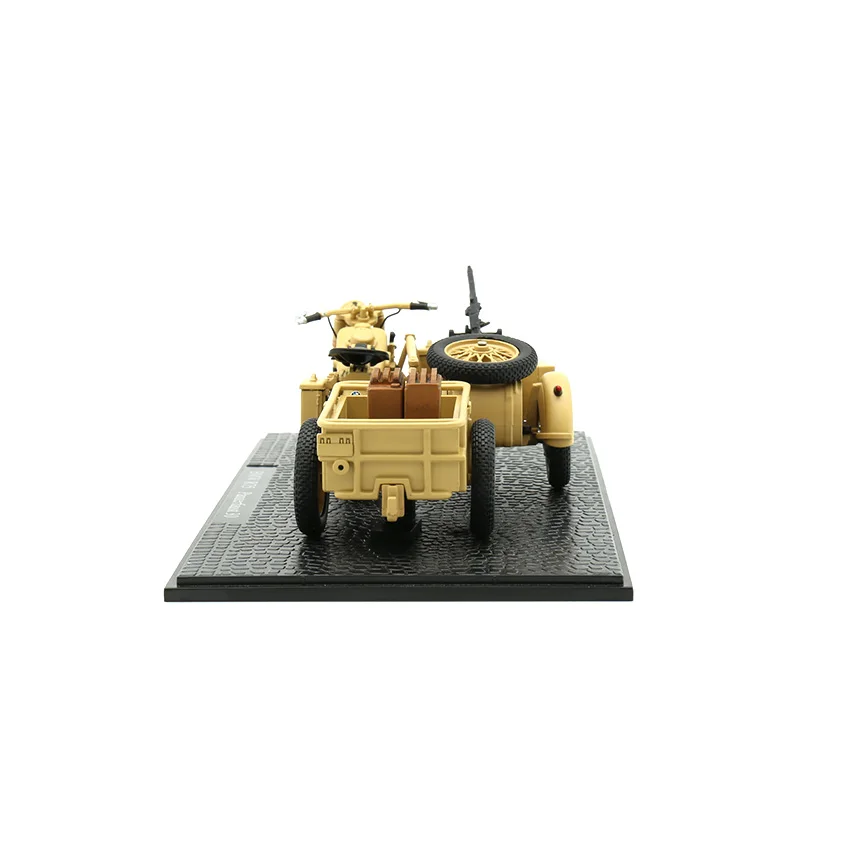 Мотоцикл BM W R75 с задней моделью прицепа