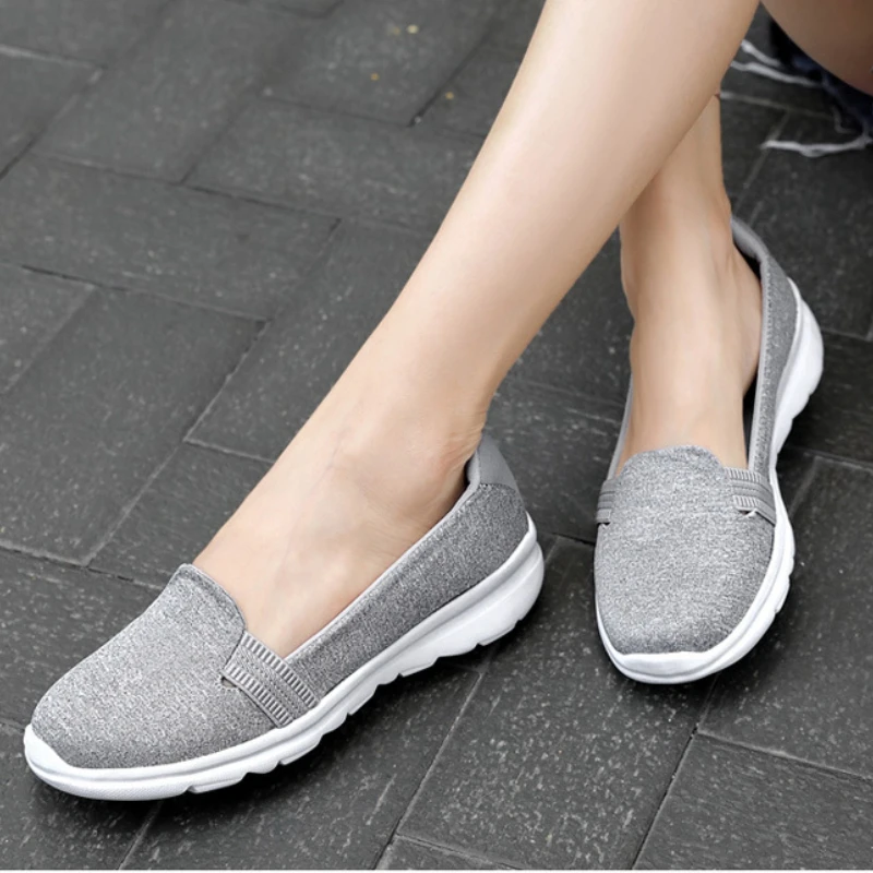 Summer New Women Flats Casual Shoes Soft Sole Lazy Shoes Slip-On Comfortable Breathable Walking Shoes Cushioning Durable