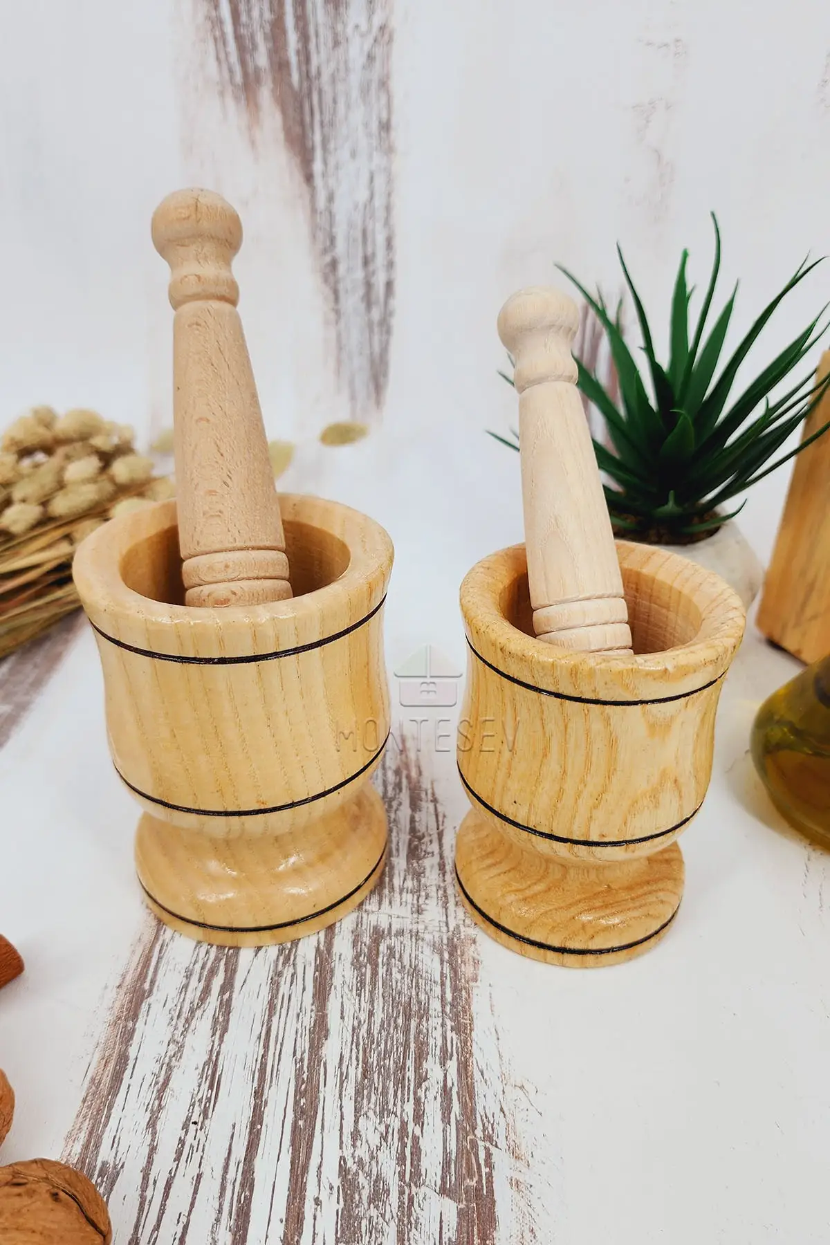 

Handmade Wooden Wood Mortar Garlic Crusher Set of 2 (Natural 8 pcs - 10 pcs)