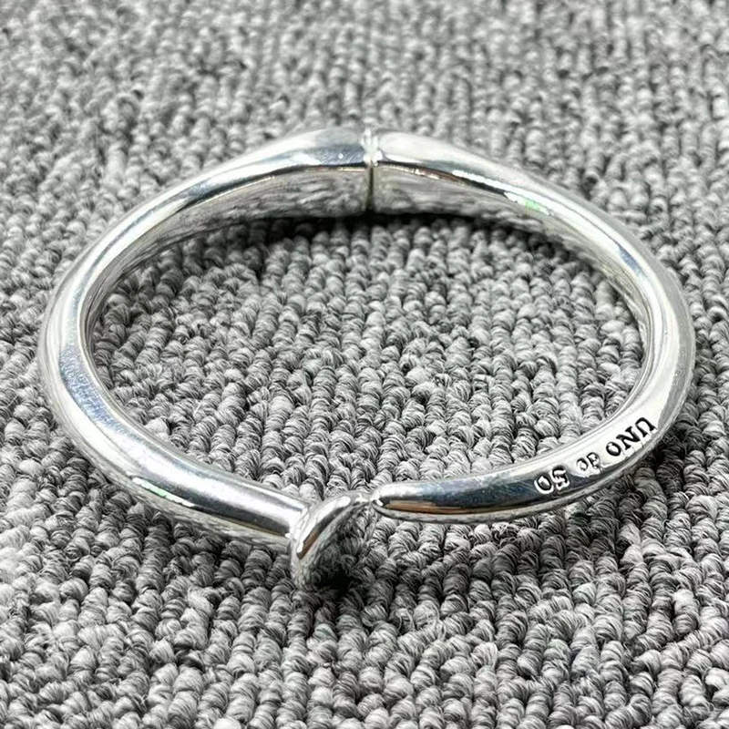 

2022 New UNOde50 Exquisite Fashion Electroplated 925 Silver Exquisite Simple Bracelet Jewelry Festival Gift
