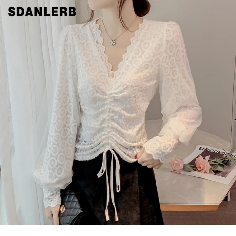 

Women's V-neck Elegant Lace Bottoming Shirt 2022 New Early Spring Western Style Inner Wear Fashion Waist-Controlled Top