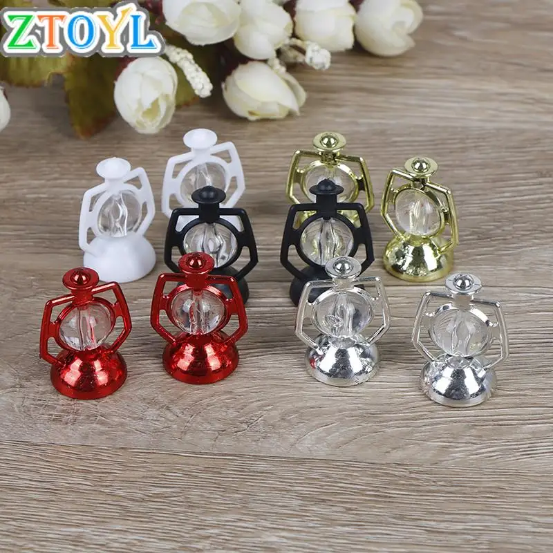 

2Pcs 1:12 Scale Retro oil lamp Dollhouse Miniature Toy Doll Food Kitchen living room Accessories dollhouse lawn lamp lighting