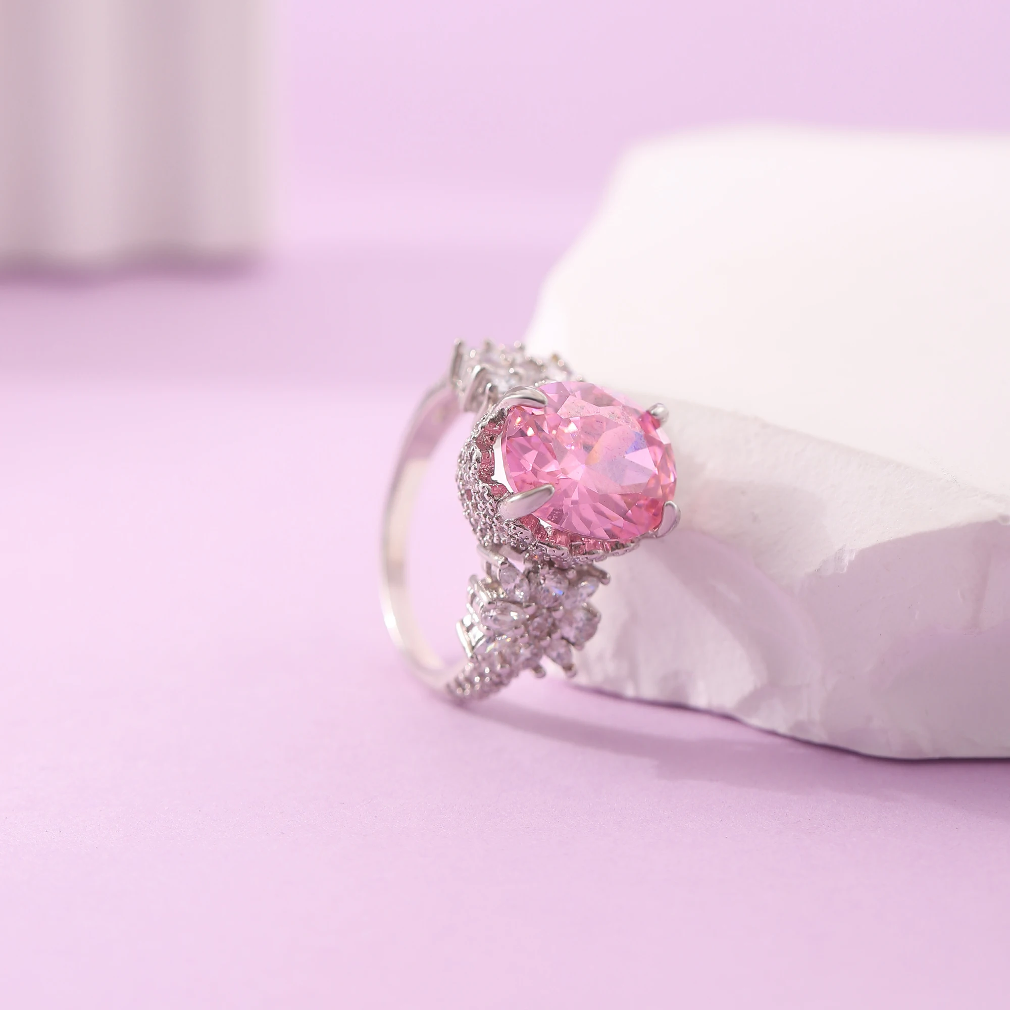 

Elegant Pink Crystal Cubic Zircon Ring Princess Wedding Flower Silver Female Finger Ring Engagement