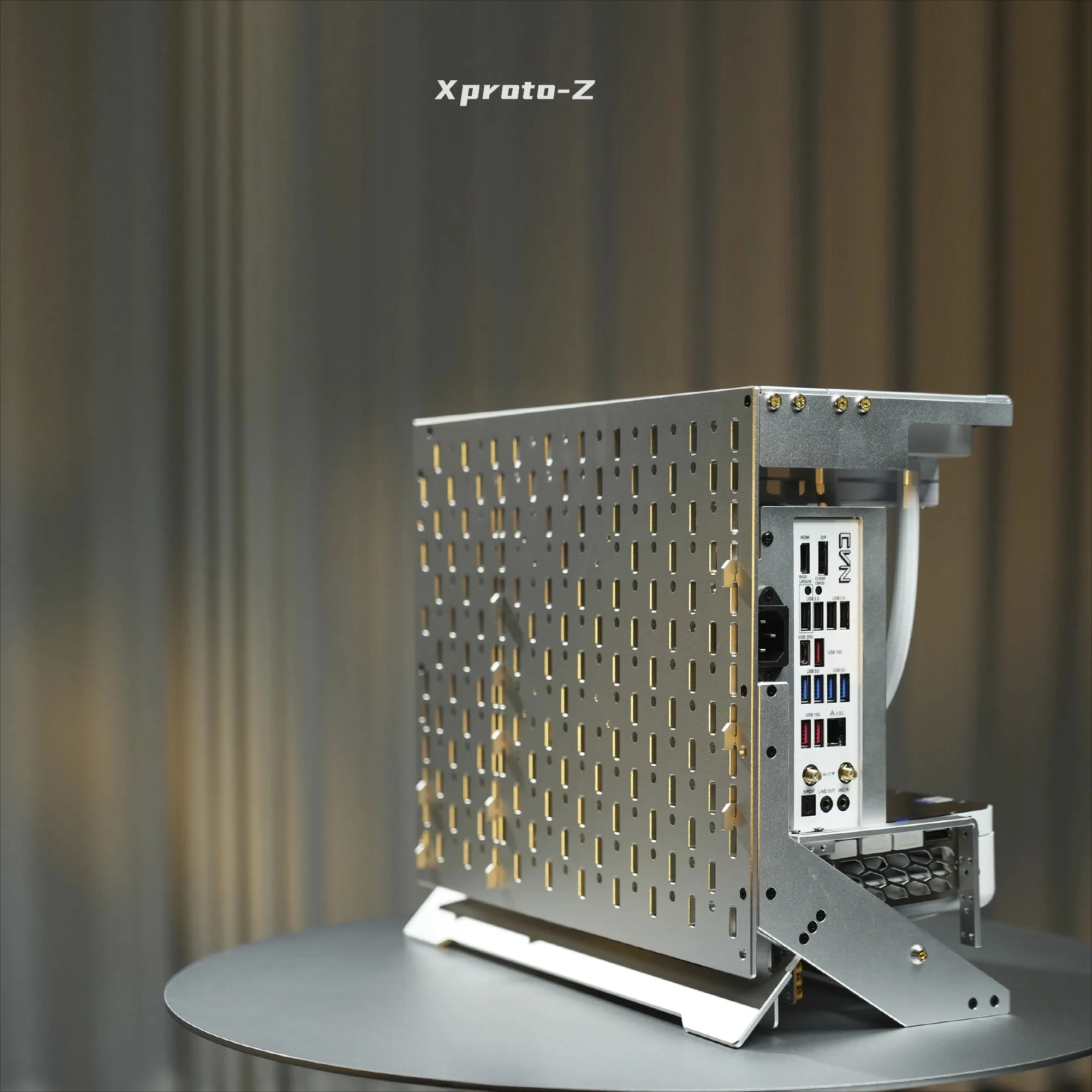 Фото [Новый продукт Xproto-Z MATX] Полностью совместимая видеокарта MATX с открытым корпусом №2