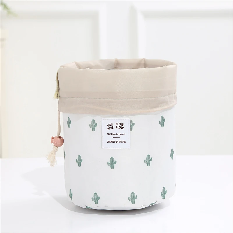 

Круглая водонепроницаемая косметичка Oxford