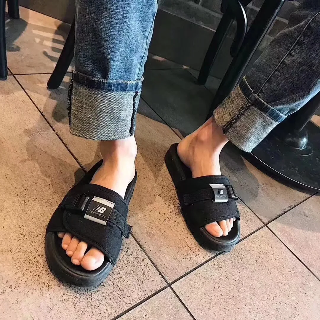 

Men's sports slippers fashion trend outdoor beach shoes breathable non-slip thickened ladies slippers home couple slippers